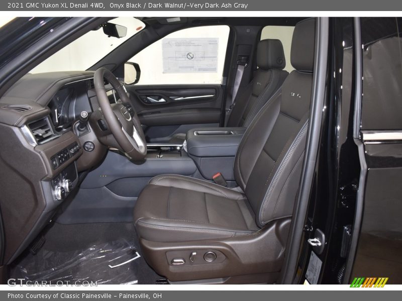 Onyx Black / Dark Walnut/­Very Dark Ash Gray 2021 GMC Yukon XL Denali 4WD
