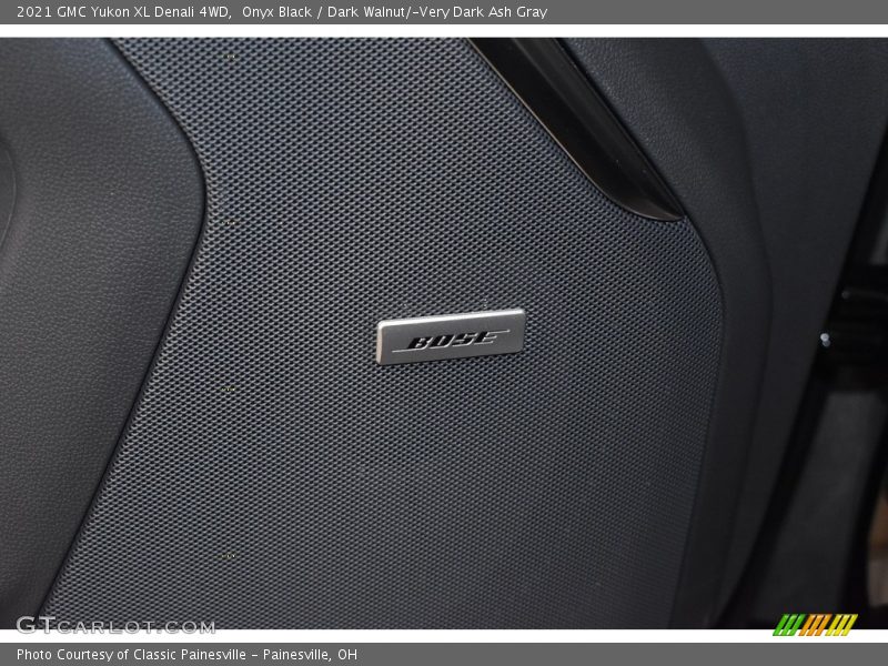 Onyx Black / Dark Walnut/­Very Dark Ash Gray 2021 GMC Yukon XL Denali 4WD