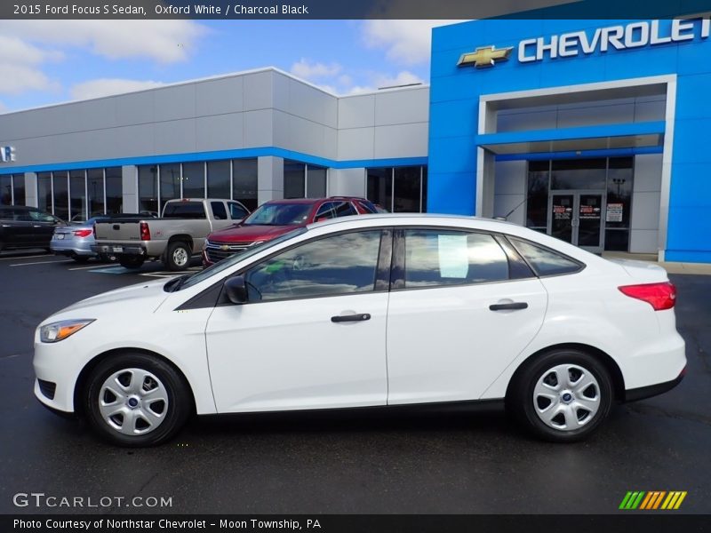 Oxford White / Charcoal Black 2015 Ford Focus S Sedan