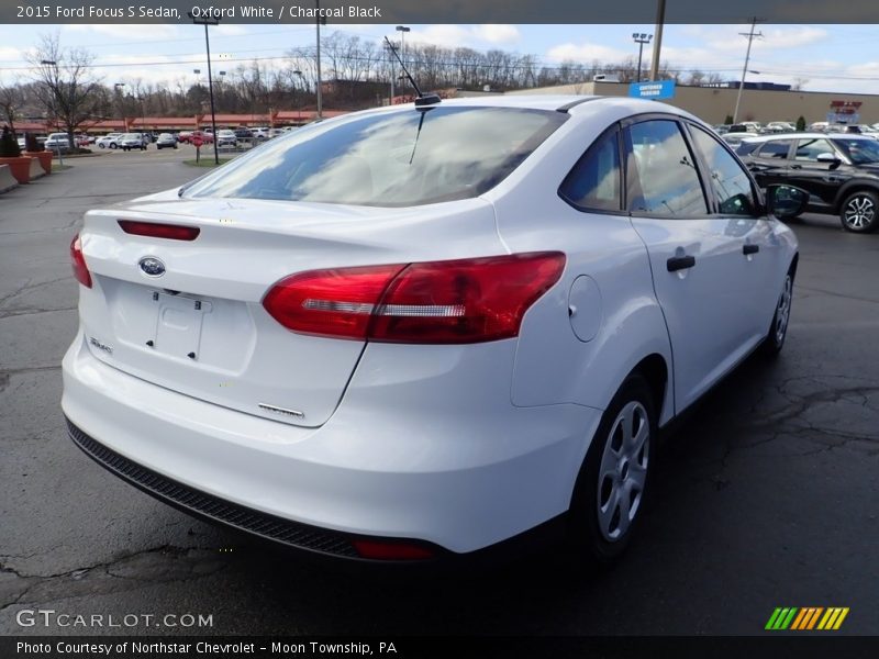 Oxford White / Charcoal Black 2015 Ford Focus S Sedan