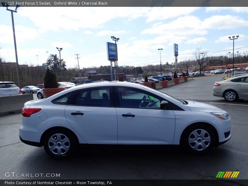 Oxford White / Charcoal Black 2015 Ford Focus S Sedan