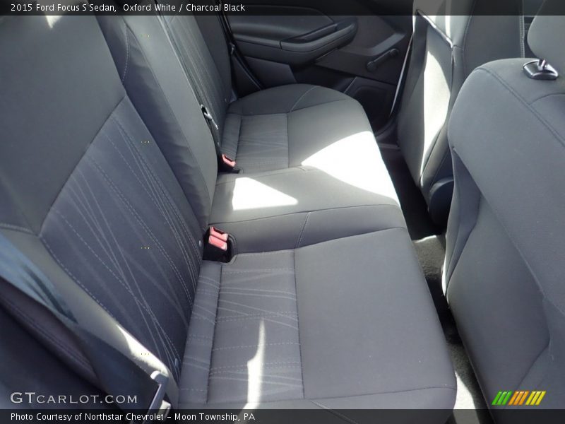 Oxford White / Charcoal Black 2015 Ford Focus S Sedan