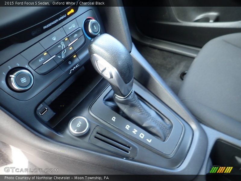 Oxford White / Charcoal Black 2015 Ford Focus S Sedan