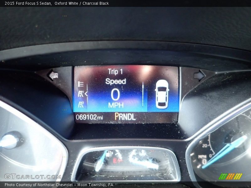 Oxford White / Charcoal Black 2015 Ford Focus S Sedan