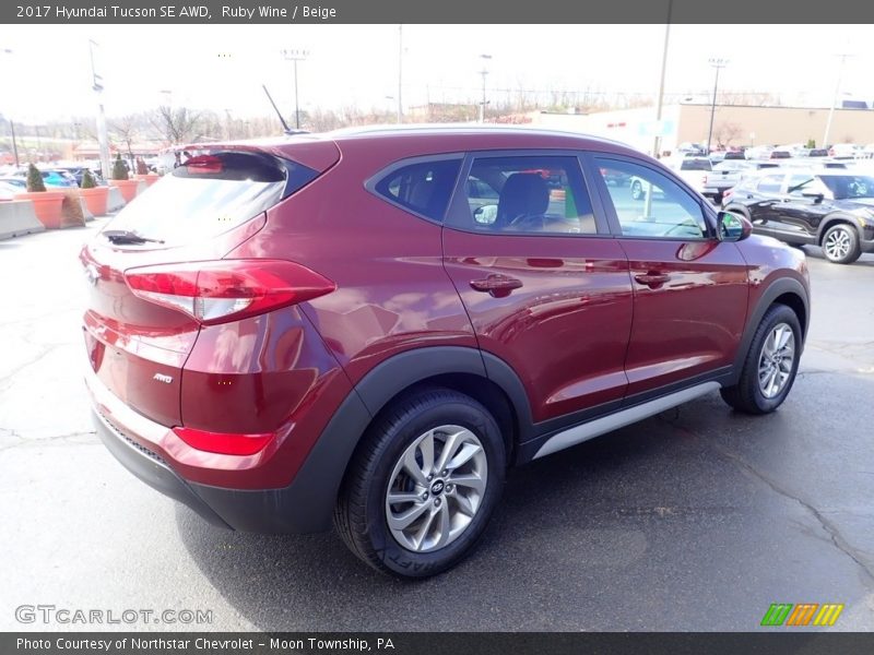 Ruby Wine / Beige 2017 Hyundai Tucson SE AWD