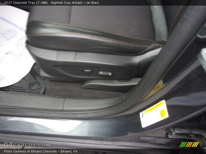 Nightfall Gray Metallic / Jet Black 2017 Chevrolet Trax LT AWD