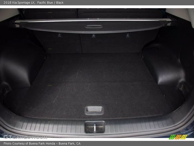 Pacific Blue / Black 2018 Kia Sportage LX