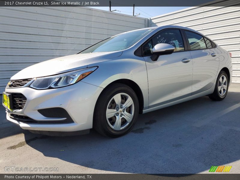 Silver Ice Metallic / Jet Black 2017 Chevrolet Cruze LS