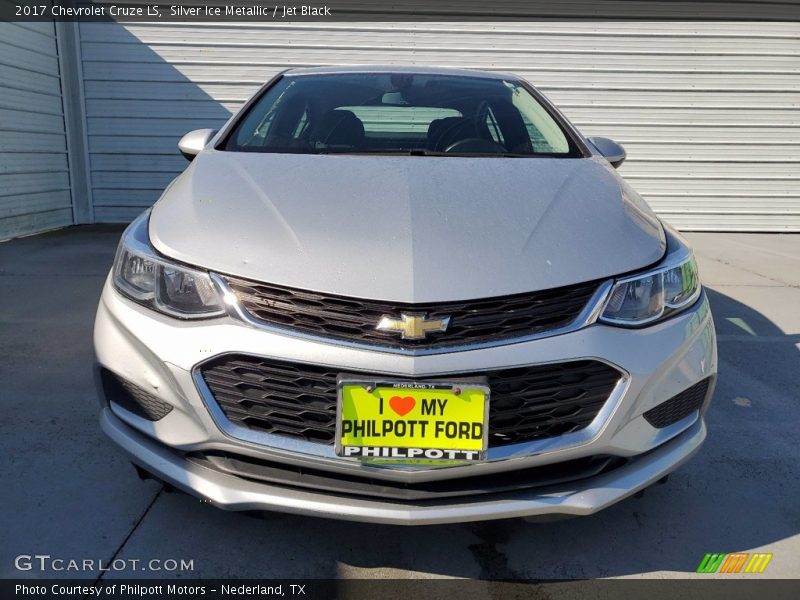 Silver Ice Metallic / Jet Black 2017 Chevrolet Cruze LS