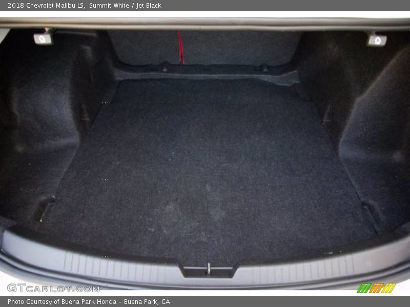 Summit White / Jet Black 2018 Chevrolet Malibu LS