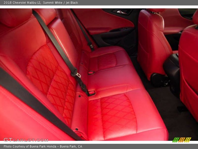 Summit White / Jet Black 2018 Chevrolet Malibu LS
