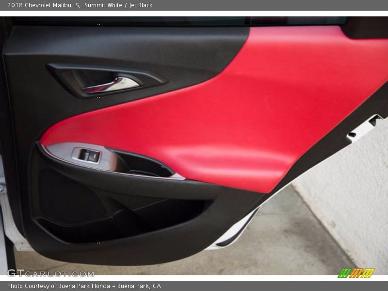 Summit White / Jet Black 2018 Chevrolet Malibu LS