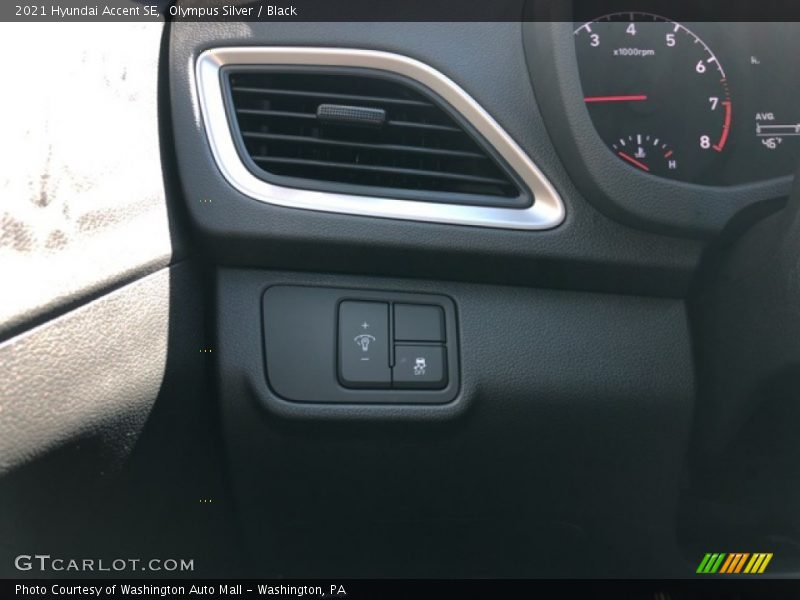 Olympus Silver / Black 2021 Hyundai Accent SE