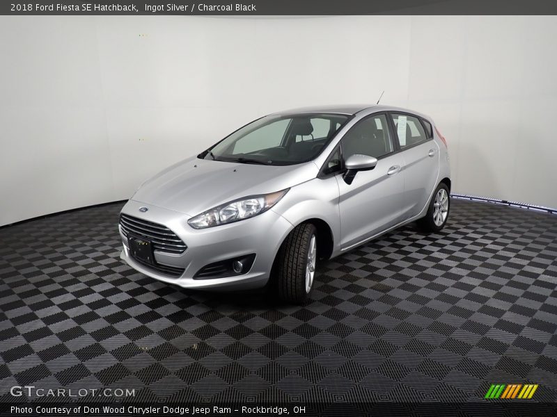 Ingot Silver / Charcoal Black 2018 Ford Fiesta SE Hatchback