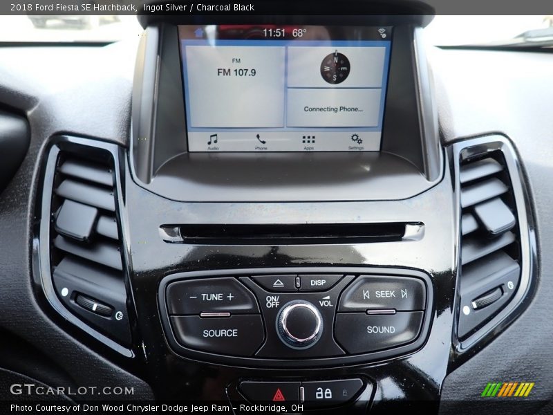 Ingot Silver / Charcoal Black 2018 Ford Fiesta SE Hatchback