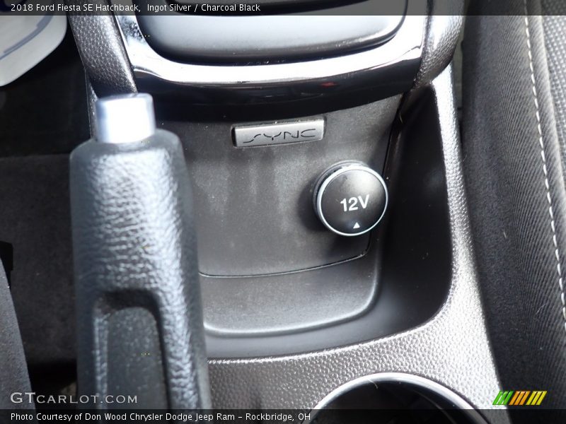 Ingot Silver / Charcoal Black 2018 Ford Fiesta SE Hatchback