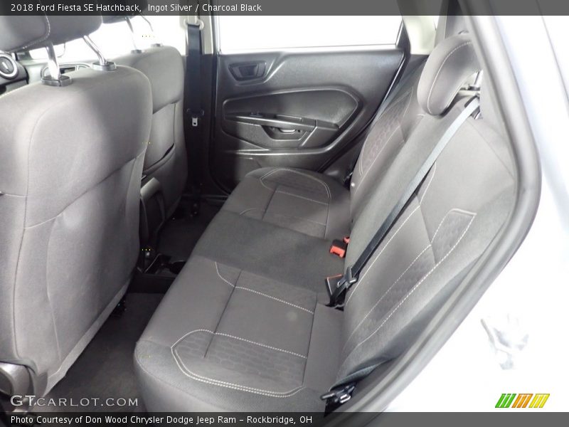 Ingot Silver / Charcoal Black 2018 Ford Fiesta SE Hatchback