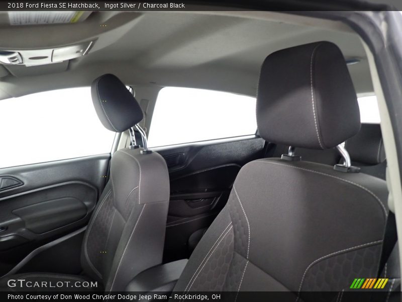 Ingot Silver / Charcoal Black 2018 Ford Fiesta SE Hatchback