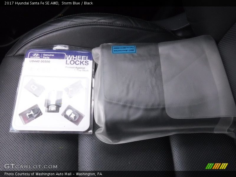 Storm Blue / Black 2017 Hyundai Santa Fe SE AWD