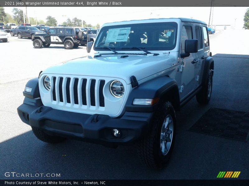 Bright White / Black 2021 Jeep Wrangler Unlimited Islander 4x4