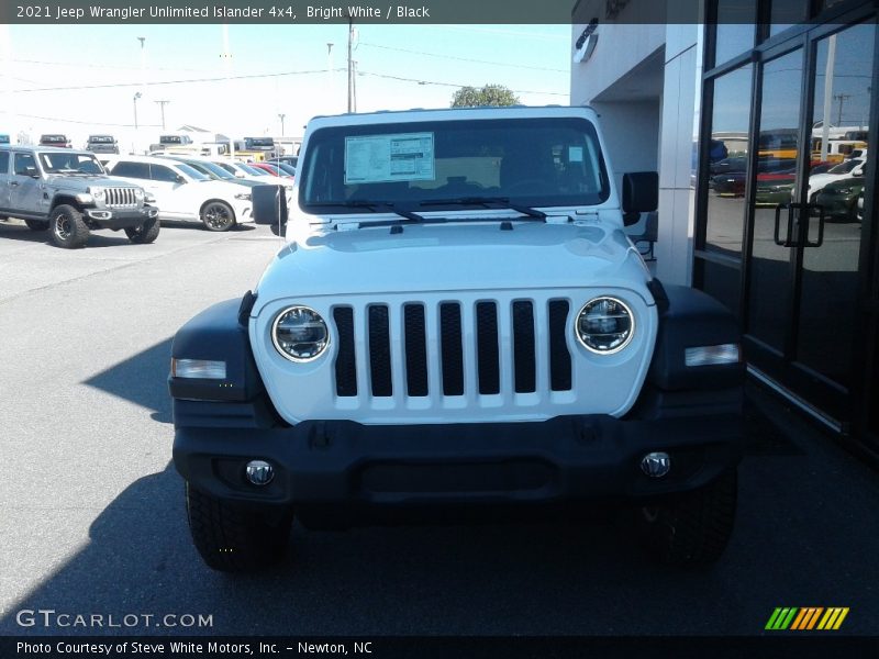 Bright White / Black 2021 Jeep Wrangler Unlimited Islander 4x4