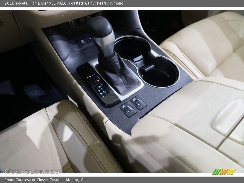 Toasted Walnut Pearl / Almond 2018 Toyota Highlander XLE AWD