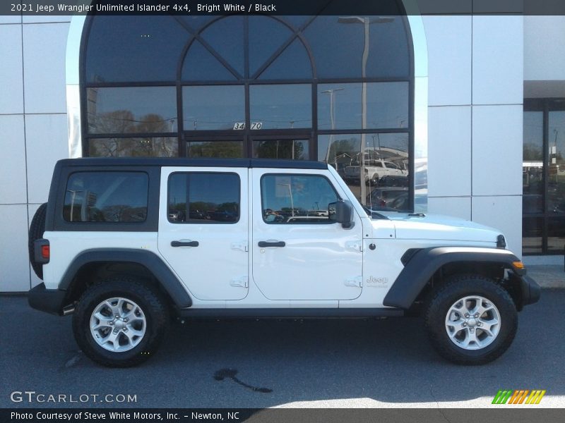 Bright White / Black 2021 Jeep Wrangler Unlimited Islander 4x4