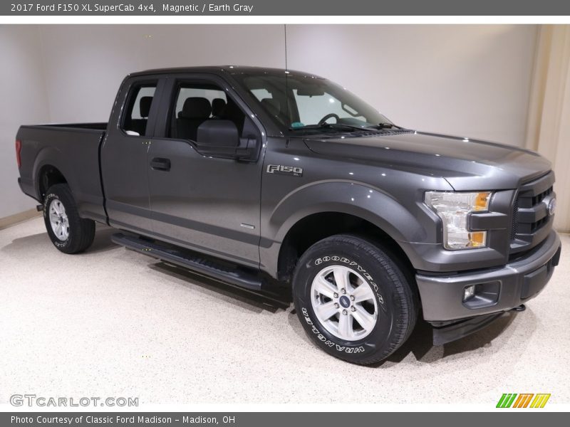 Magnetic / Earth Gray 2017 Ford F150 XL SuperCab 4x4