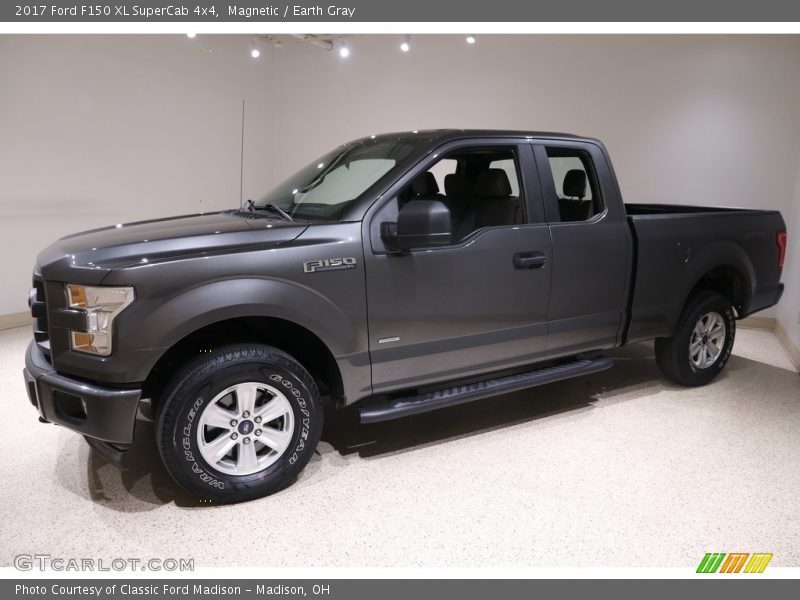 Magnetic / Earth Gray 2017 Ford F150 XL SuperCab 4x4