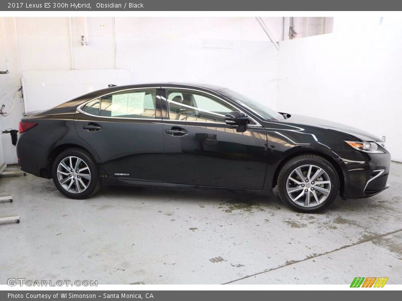 Obsidian / Black 2017 Lexus ES 300h Hybrid