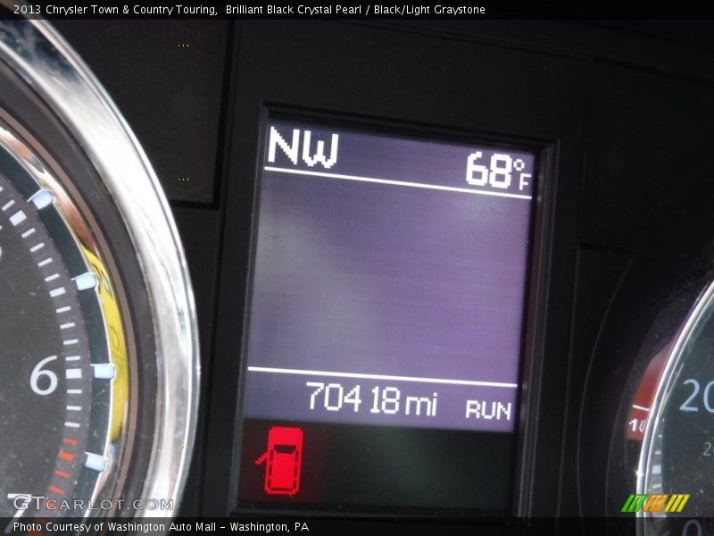 Brilliant Black Crystal Pearl / Black/Light Graystone 2013 Chrysler Town & Country Touring