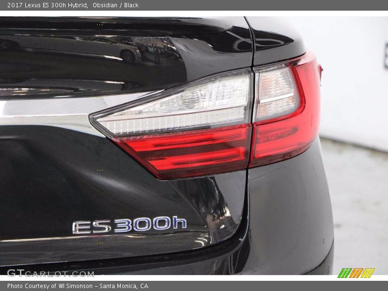Obsidian / Black 2017 Lexus ES 300h Hybrid
