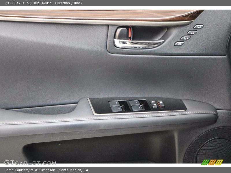 Obsidian / Black 2017 Lexus ES 300h Hybrid