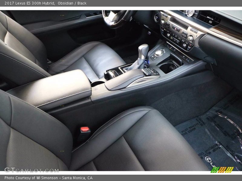 Obsidian / Black 2017 Lexus ES 300h Hybrid