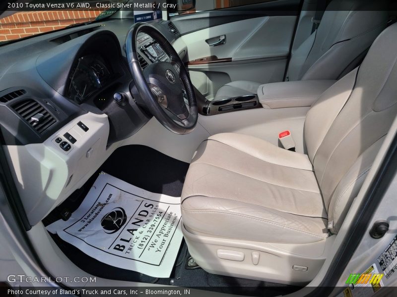 Classic Silver Metallic / Gray 2010 Toyota Venza V6 AWD
