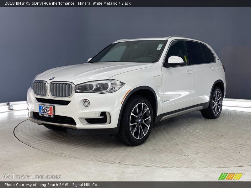 Mineral White Metallic / Black 2018 BMW X5 xDrive40e iPerfomance