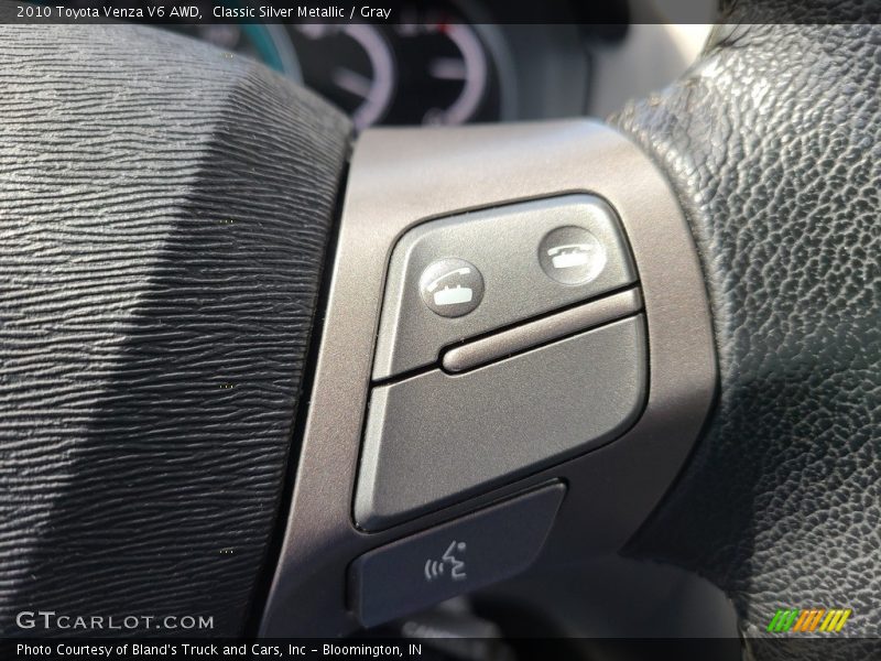 Classic Silver Metallic / Gray 2010 Toyota Venza V6 AWD