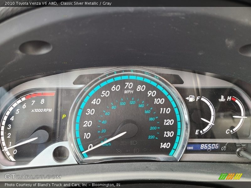 Classic Silver Metallic / Gray 2010 Toyota Venza V6 AWD