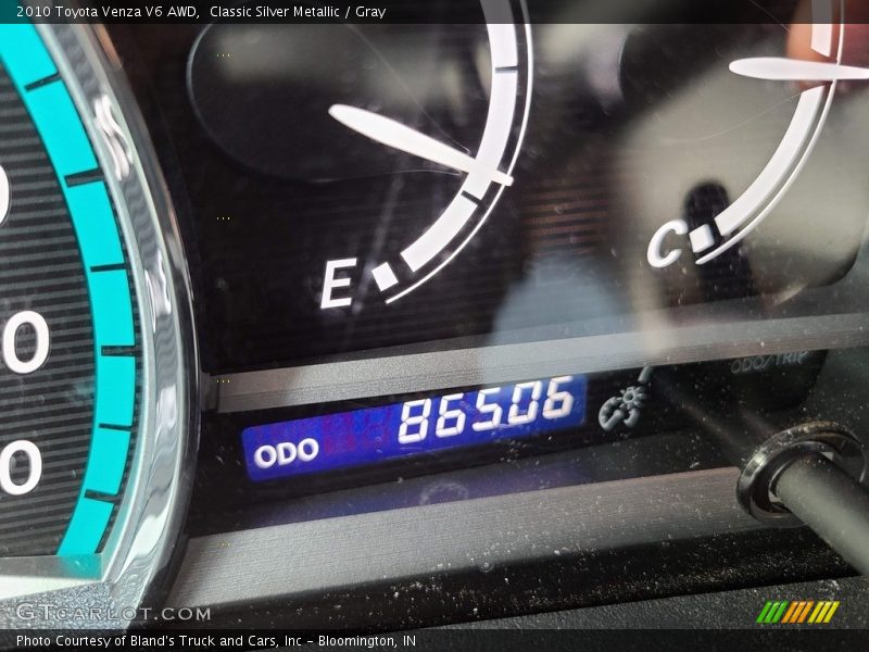 Classic Silver Metallic / Gray 2010 Toyota Venza V6 AWD
