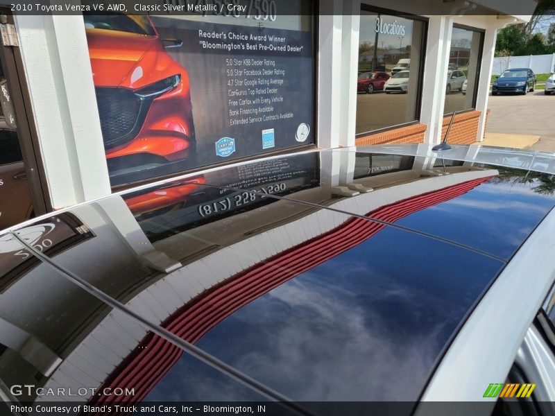 Classic Silver Metallic / Gray 2010 Toyota Venza V6 AWD