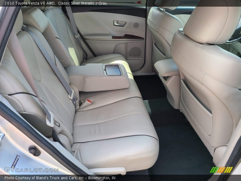 Classic Silver Metallic / Gray 2010 Toyota Venza V6 AWD