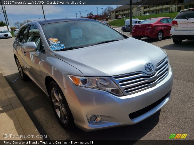Classic Silver Metallic / Gray 2010 Toyota Venza V6 AWD