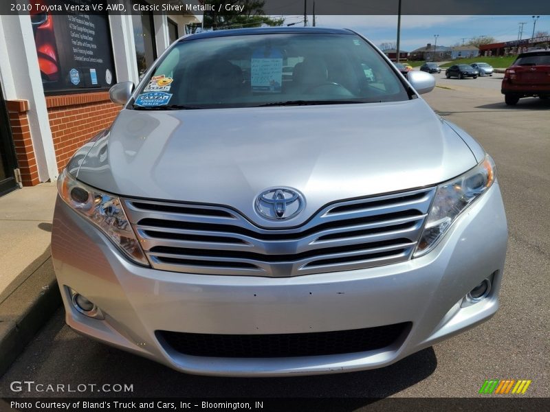 Classic Silver Metallic / Gray 2010 Toyota Venza V6 AWD