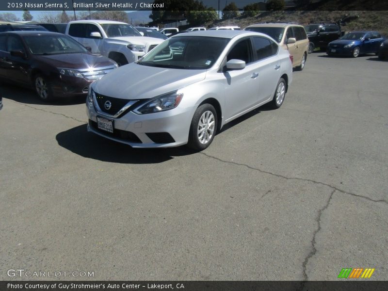 Brilliant Silver Metallic / Charcoal 2019 Nissan Sentra S