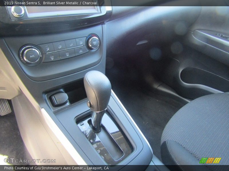 Brilliant Silver Metallic / Charcoal 2019 Nissan Sentra S