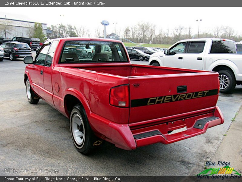 Bright Red / Gray 1994 Chevrolet S10 LS Extended Cab