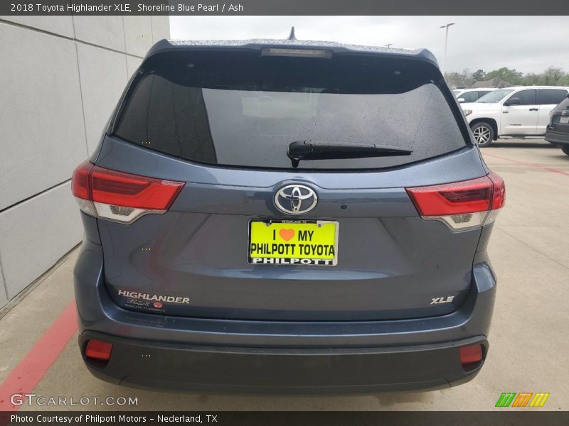 Shoreline Blue Pearl / Ash 2018 Toyota Highlander XLE
