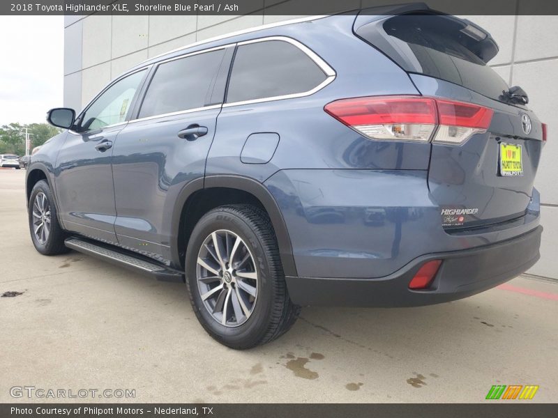 Shoreline Blue Pearl / Ash 2018 Toyota Highlander XLE