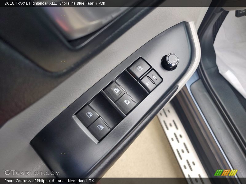 Shoreline Blue Pearl / Ash 2018 Toyota Highlander XLE