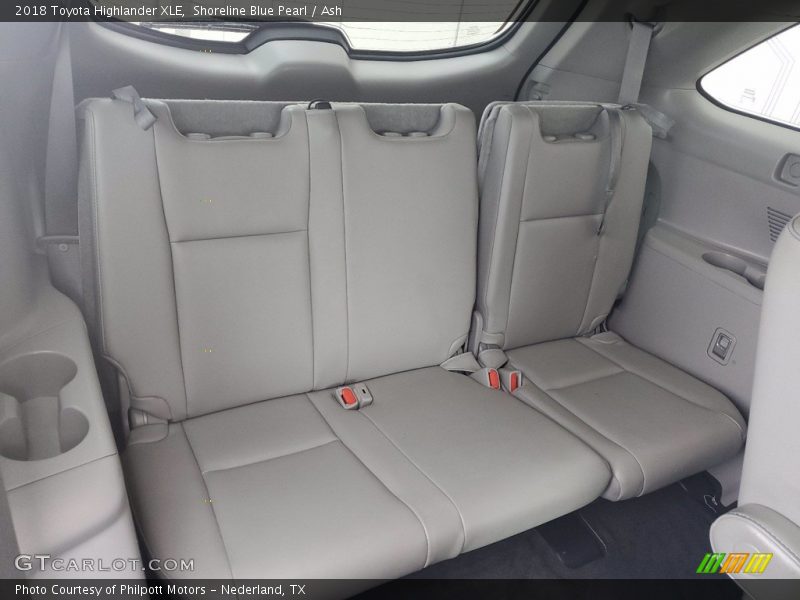 Shoreline Blue Pearl / Ash 2018 Toyota Highlander XLE